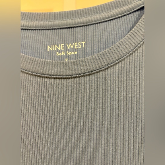 Nine West Women's Short Sleeve Top in Soft Blue small - Picture 2 of 2